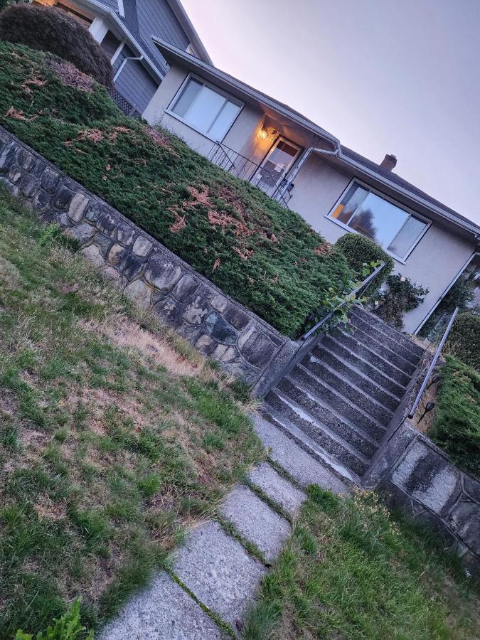 Economical Homestay Burnaby Exterior foto